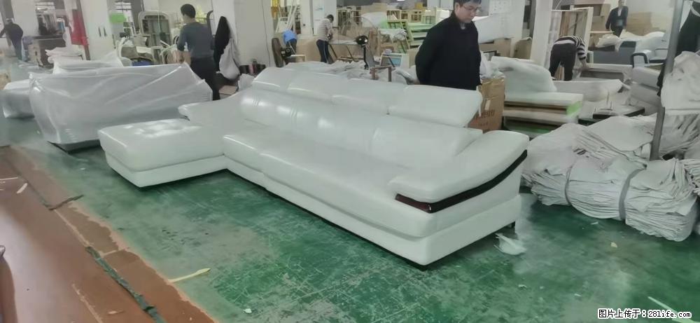 【大厂仿真皮沙发】实木框架,高回弹海绵45密度。全新包装,质量非常好,3.6米右贵妃 - 各类家具 - 居家生活 - 日喀则分类信息 - 日喀则28生活网 rkz.28life.com